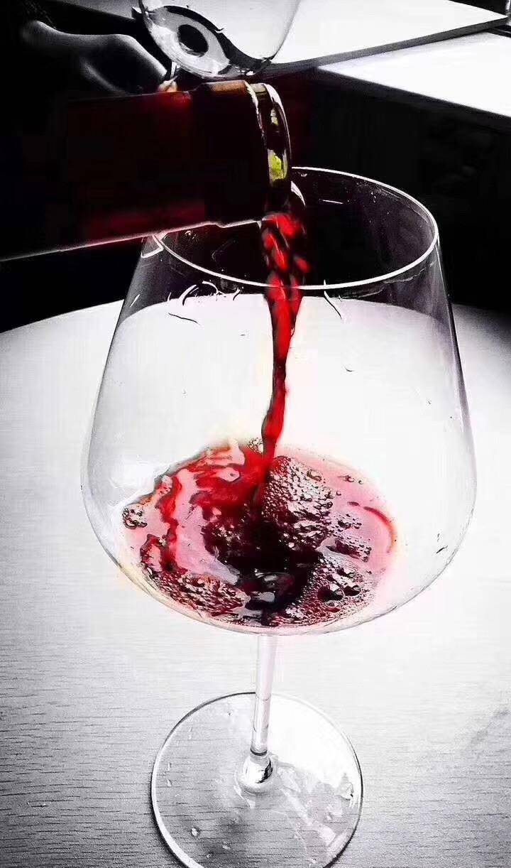 气泡|迅速提高红酒逼格的8个小知识,都是硬货。三分钟脱离红酒小白