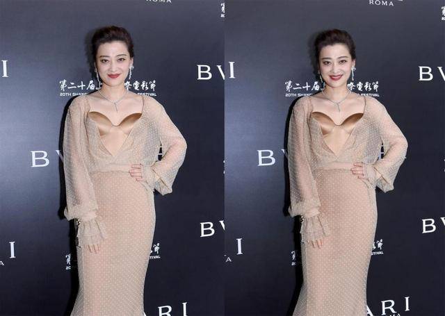 贵妇|梅婷的衣品比年轻人还潮，穿波点薄纱裙配抹胸内搭，穿出贵妇感