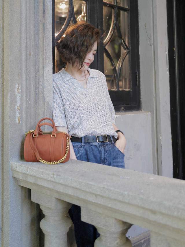 显得|秋季,针织衫怎么穿才高级?搭配半身裙或牛仔裤优雅洋气,超好看