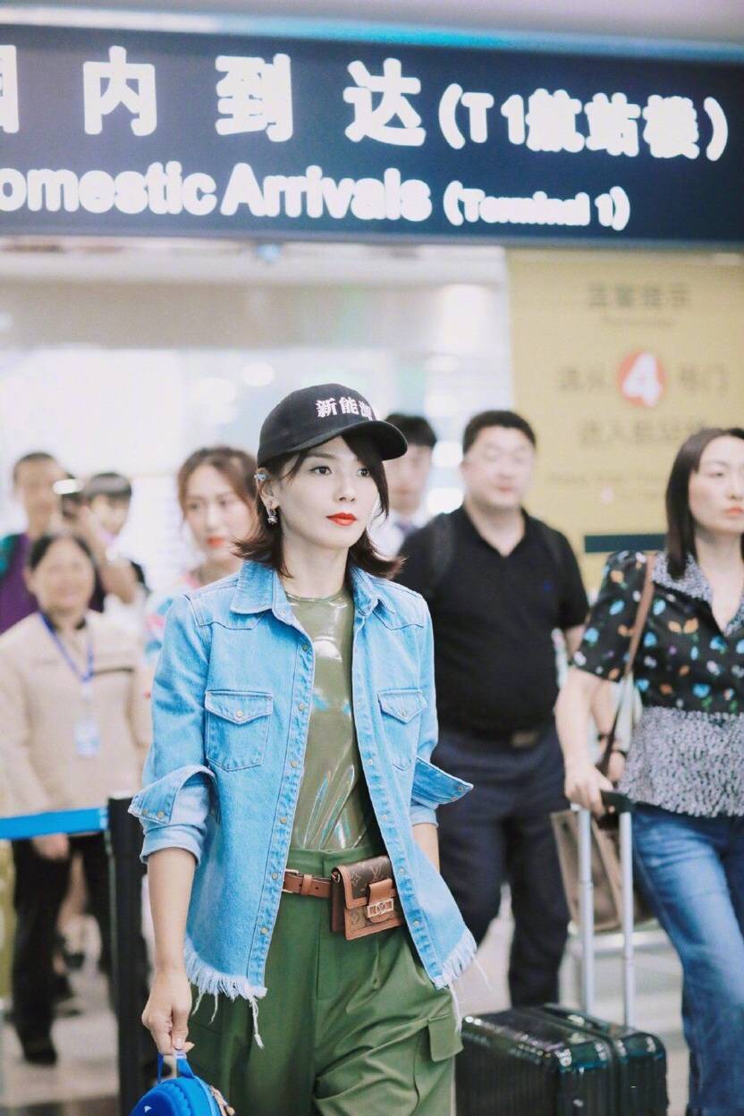 一身|刘涛罕见露面,一身潮装脸瘦到变形,简直不敢认!