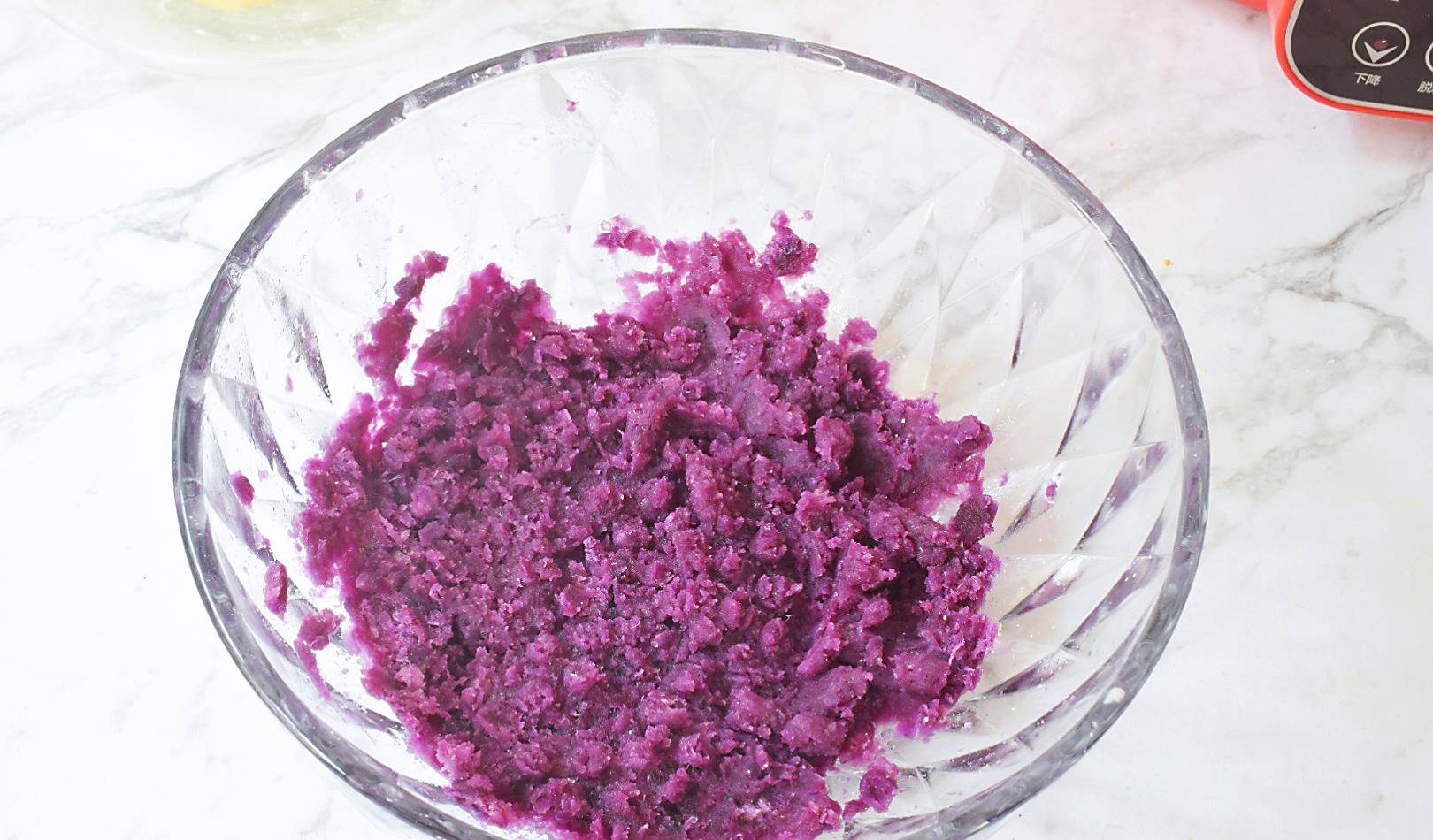 做法|防秋燥要多吃它,香甜软糯又营养,三两下做一盘,当早餐正合适