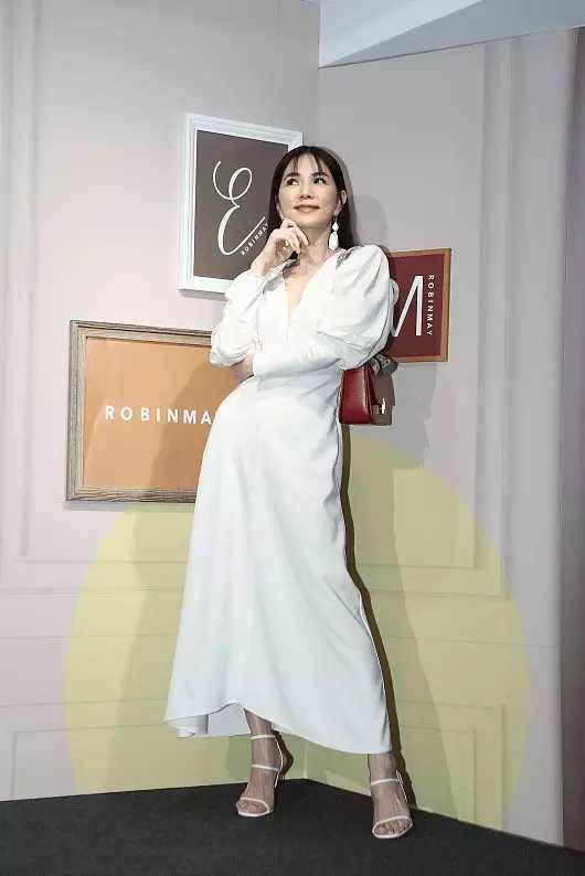 she|“人到中年”的陈嘉桦，反而越来越有女人味儿了