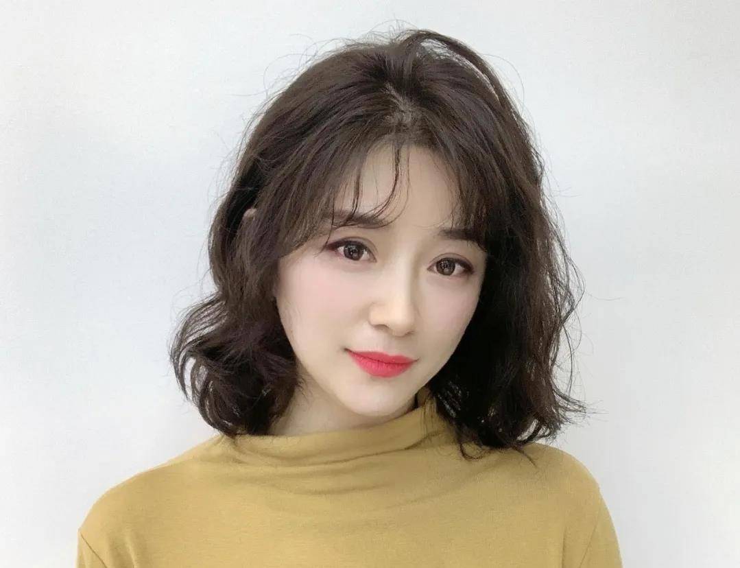 卷发|2021新年换发型就选烫卷卷，14款洋气卷发送给你，好看又时髦