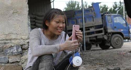 网友|3年前，“水泥西施”靠卖惨发家致富，如今的她怎么样了？