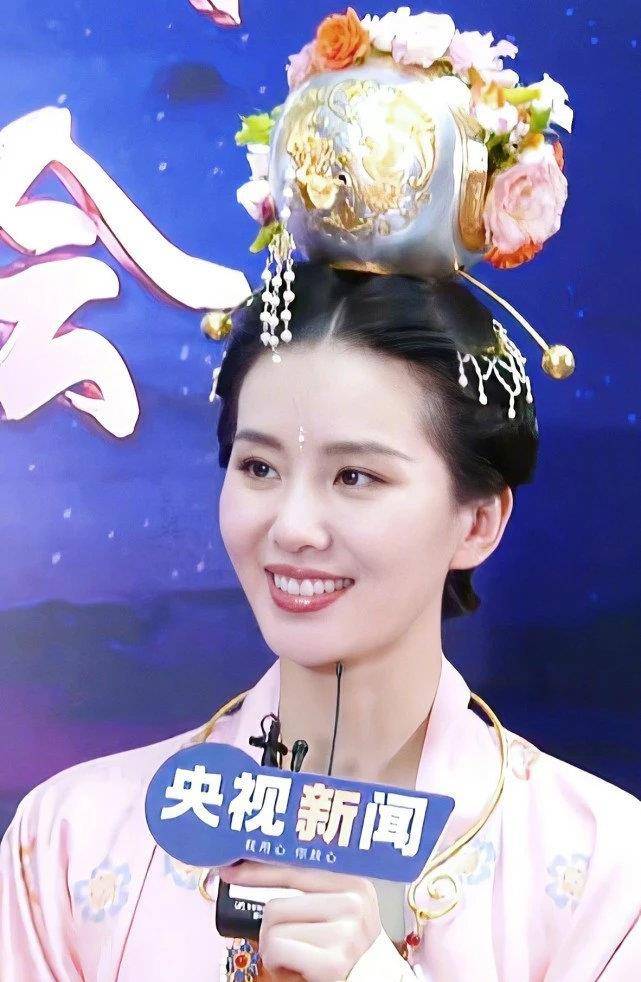网友|古装造型yyds!刘诗诗井柏然中秋晚会预告,才子佳人,温婉美好