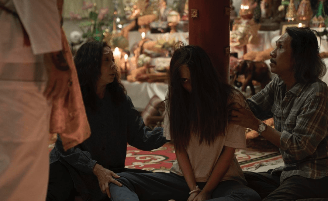 原则|《灵媒》到底怎么样？预告一出全网夸豆瓣评分才7.0？