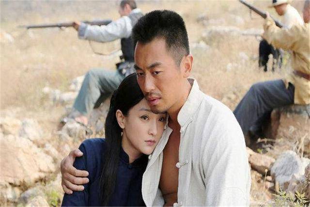 演技|朱亚文早年的有趣经历：面试被拒，出门撞了个人反而得到试镜机会