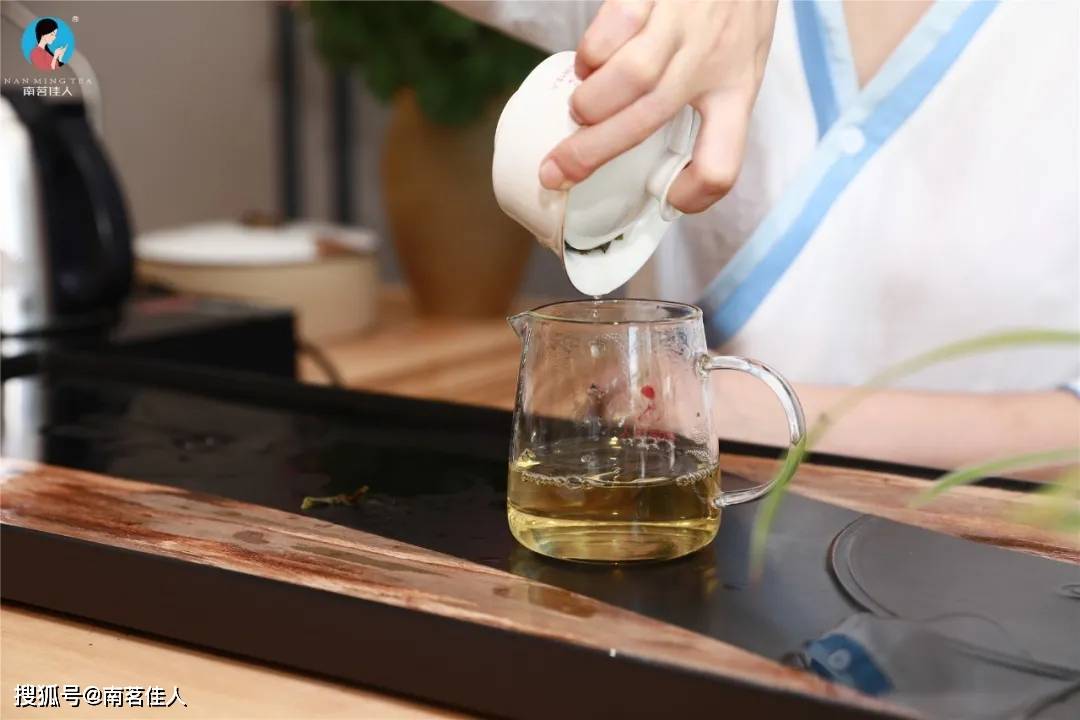 消费者|“我99块就能买到名山头，干嘛要花几千？”