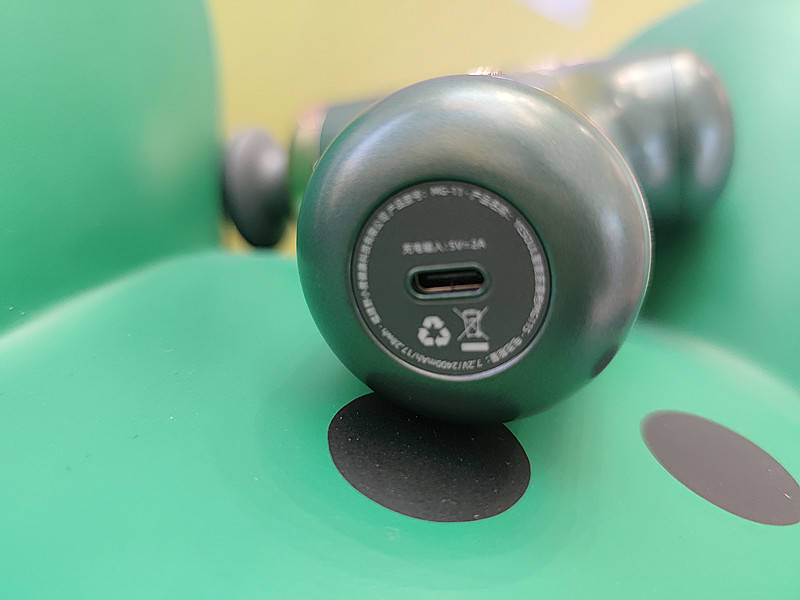 必备|随身按摩必备，华为智慧生态，野小兽X华为随身筋膜枪Monica体验