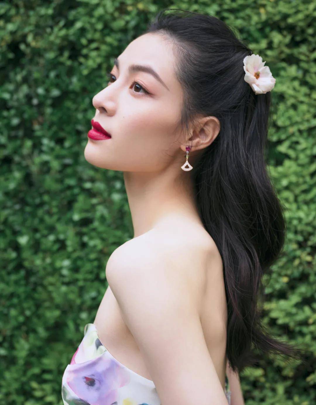 标准2021美女标准又变了，厚唇大嘴也能美出天际，真是太赞了