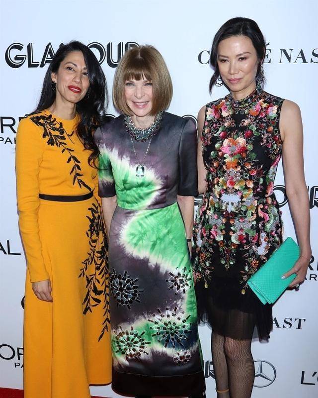 黑色 邓文迪的“名媛裙”挺提气质，时尚又端庄，霸气十足展现个性