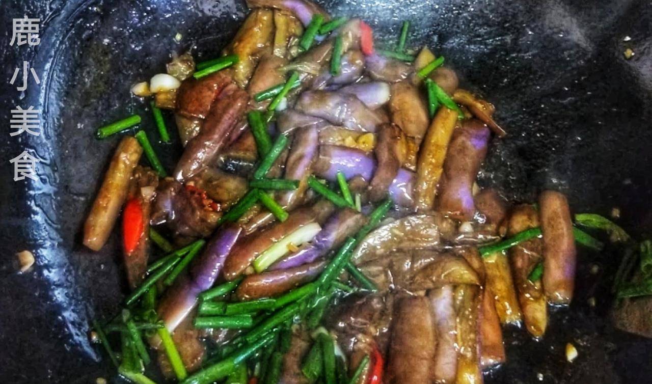 怎么晒茄子干不发黑 2cdd8331f89643e9a476e224feb44916.jpeg