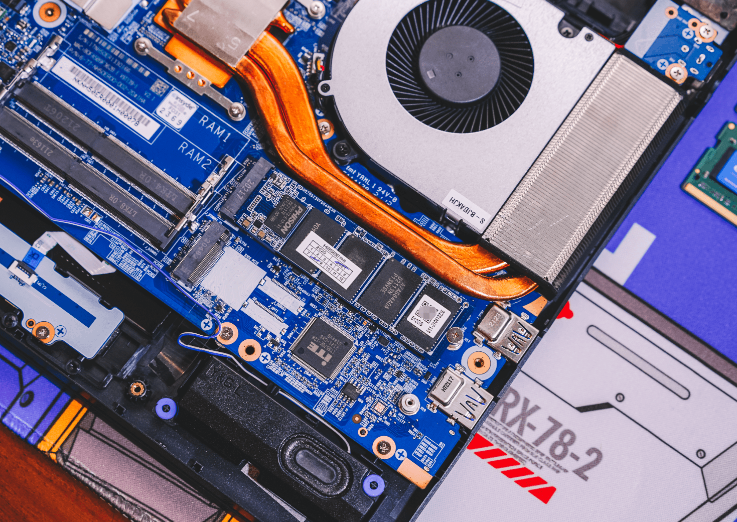 炫龙m7-e8s3首发上手评测:5800h 3070香不香?能忍住不冲?