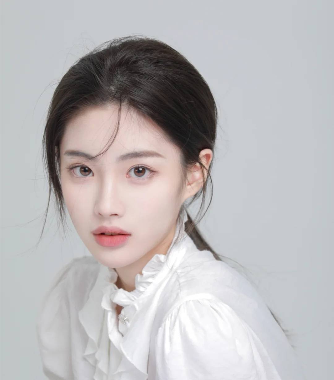 口红你是“素颜脸”还是“带妆脸”女生？主要看这几点，尤其是第二点