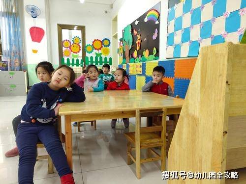 家长|幼儿园老师是最无私的，家长记不住你的好，孩子毕业了就把你忘！