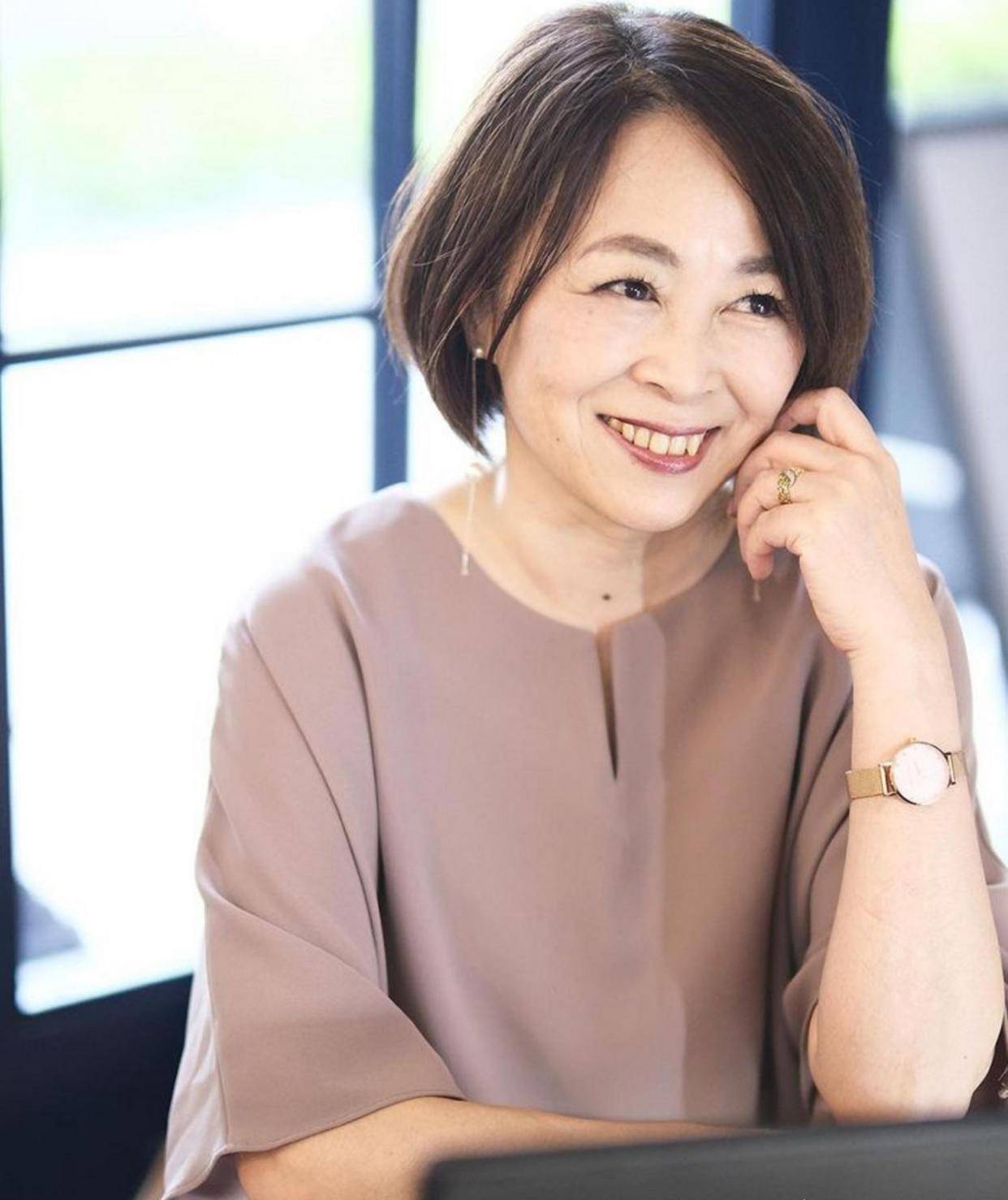 发型50岁的女人，建议避开这3种发型，不仅大妈感十足，还显老没气质