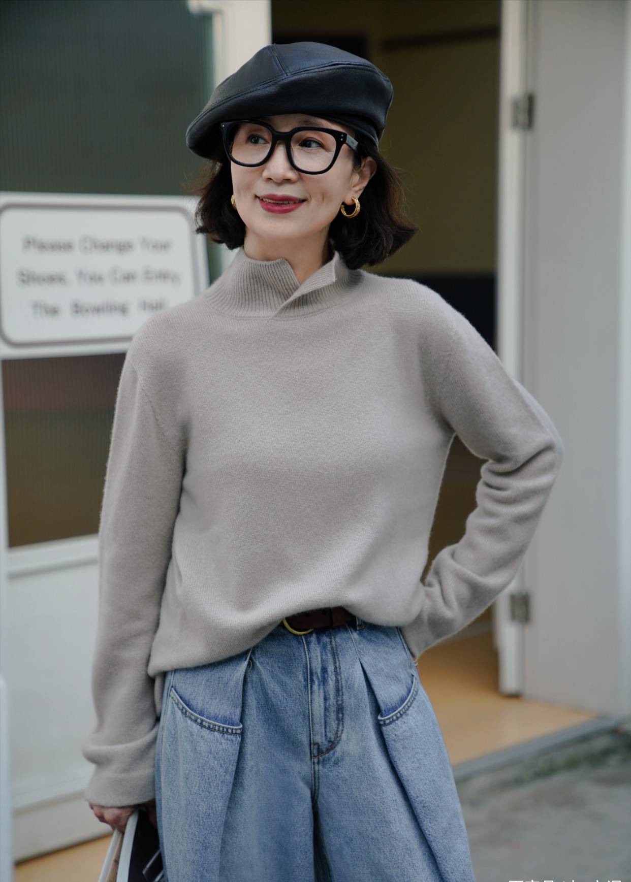 毛衣 秋季精选：小姐姐15款毛衣穿搭实用技巧，学会就能穿出不同的感觉