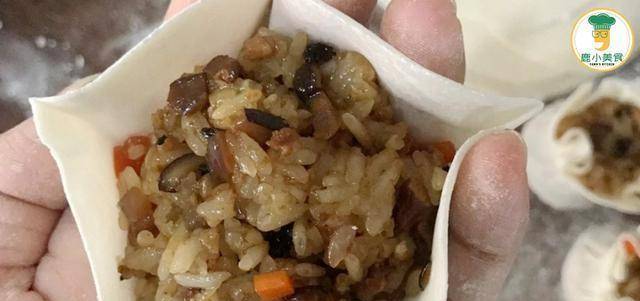 做法|花几分钟,学会糯米烧麦的做法,香糯咸鲜,做一盘解决一周的早餐