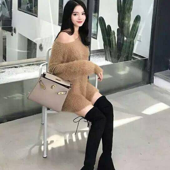 因为 腿粗的人也能穿靴子，这样穿不仅能显瘦，而且效果十分好