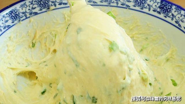 葱花|早餐不用出去买,一碗面粉加2鸡蛋,营养丰富味道好,2分钟出锅