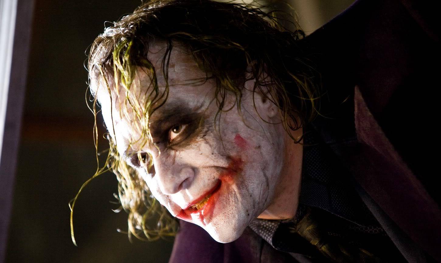计划|希斯·莱杰为何被封神,深度解读《黑暗骑士》中的小丑