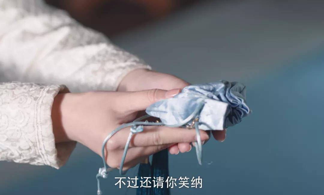 什么|甜宠剧水平被赵露思新剧拉低！男演员古装扮相丑，剧情幼稚两集弃