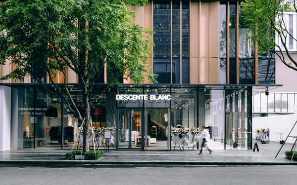 descenteblanc品牌零售空间于中国又添一店入驻深圳万象天地