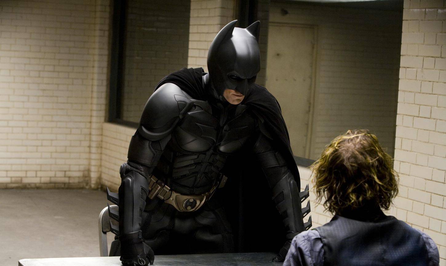 计划|希斯·莱杰为何被封神,深度解读《黑暗骑士》中的小丑