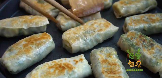 做法|天凉了,试试这道早餐,简单易做,一折一叠4分钟就做好