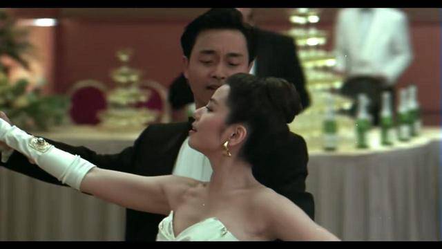 情侣|1991年，钟楚红和发哥、张国荣演情侣，凭两支舞就征服了观众2