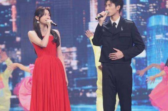 盛装 中秋晚会10位女星盛装出席，感觉李宇春又截胡了