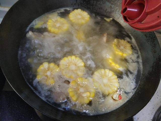 排骨汤怎么炖最好喝放玉米 412aa12c6a6641b98a5de58da12007ca.jpeg