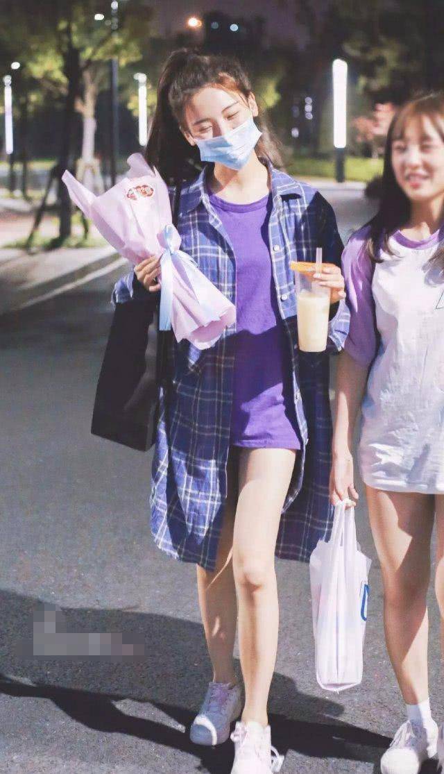 头发 除了一张天真脸,杨超越的穿搭更是直男斩!你单身不是没有理由的