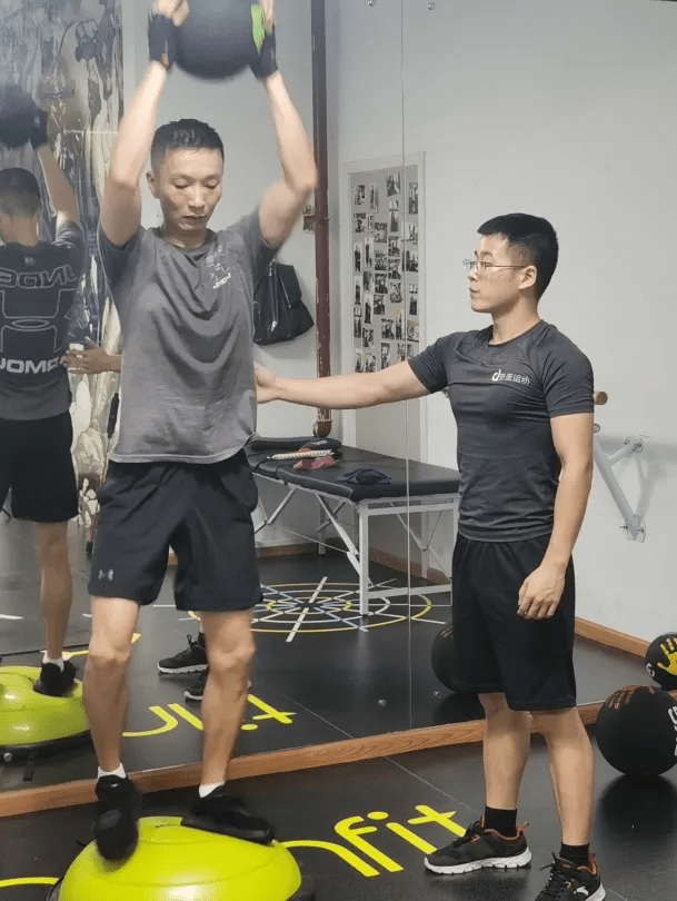 坚蛋故事沈天知行合一创造运动健康事业征途