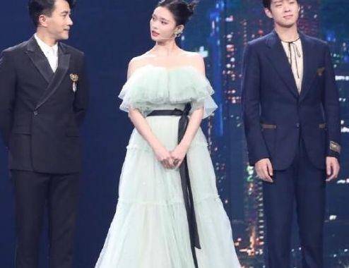 盛装 中秋晚会10位女星盛装出席，感觉李宇春又截胡了