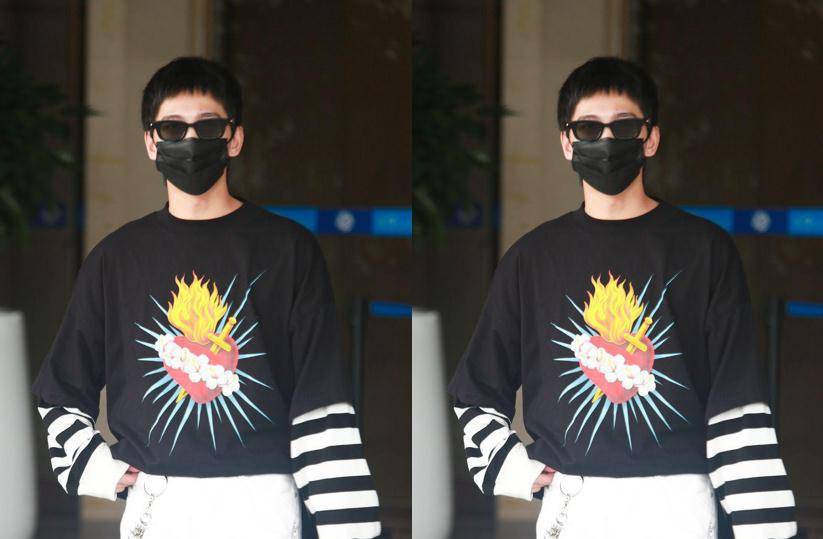 卫衣 杨洋的心态照旧年轻，卡通卫衣青春阳光太减龄，帅气又不乏可爱