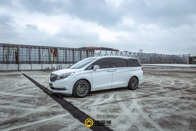 谁说商务车不适合改装?别克gl8车主打破了这个说法