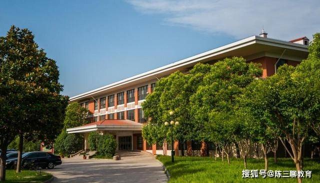 警惕重庆三所野鸡大学被人民日报点名学历一文不值害人不浅