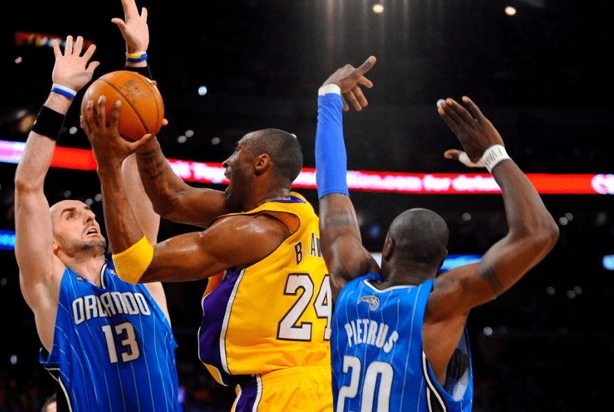 09年总决魔术惨败湖人,真是魔兽队友太菜吗?数据给你答案