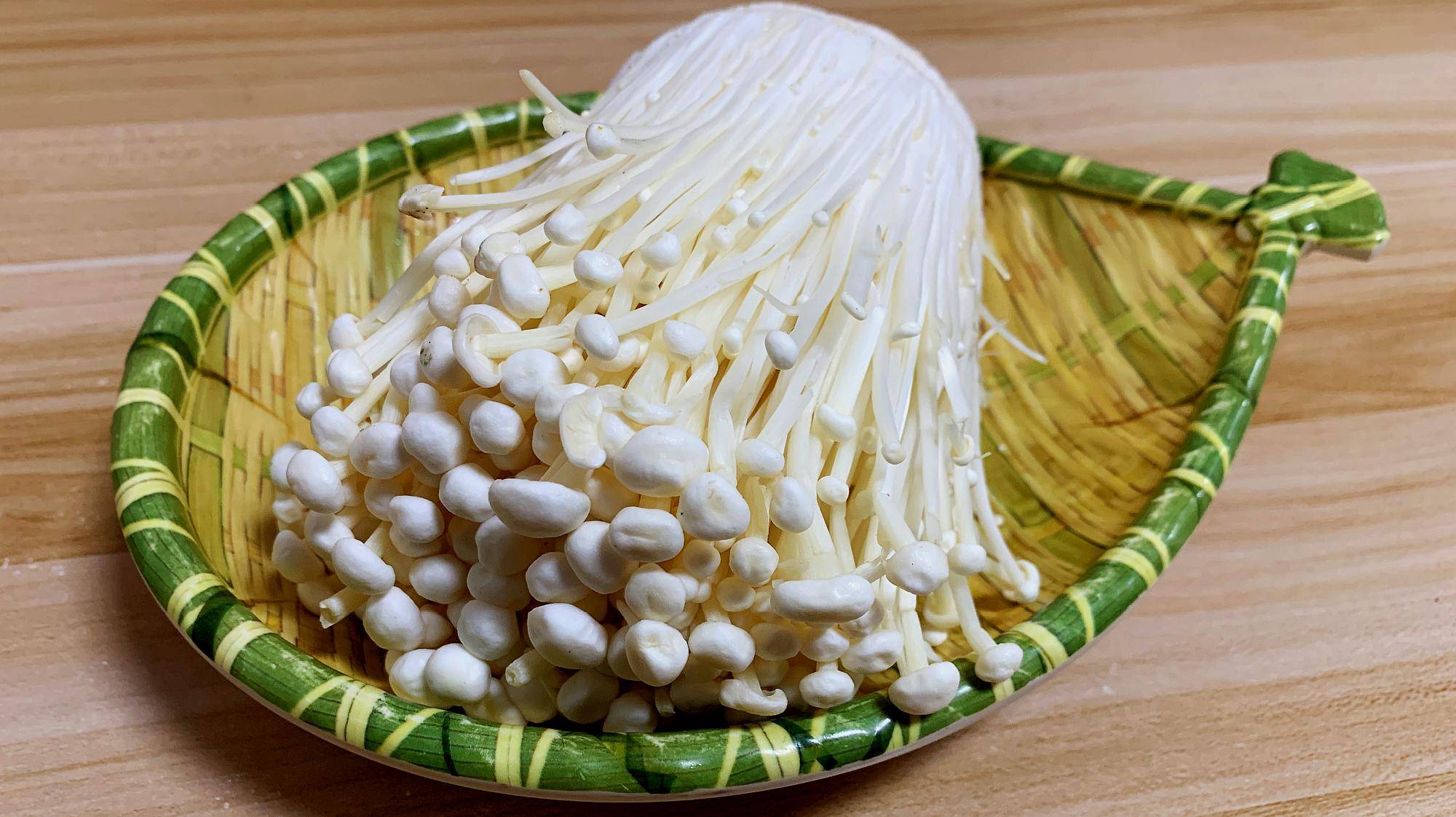 金针菇银针菇(金针菇银针菇区别图)