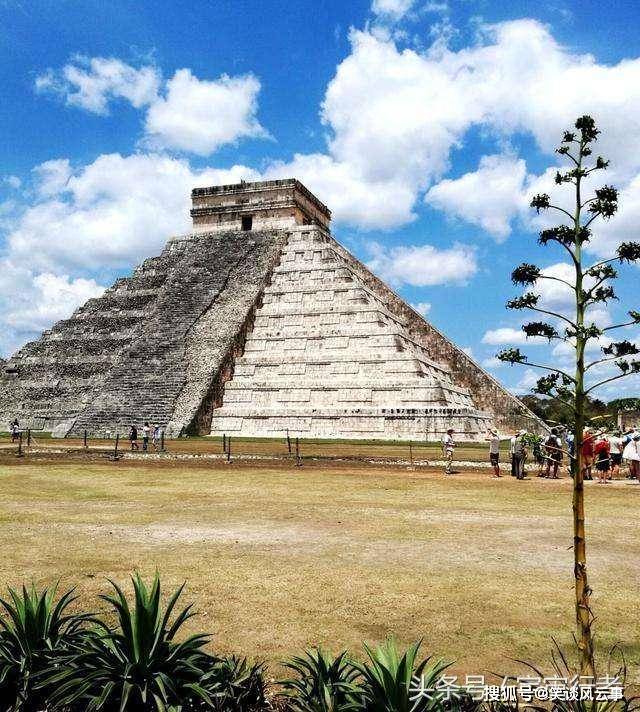 玛雅人与坎昆人共建的金字塔，塔高30米，台阶却多达356级