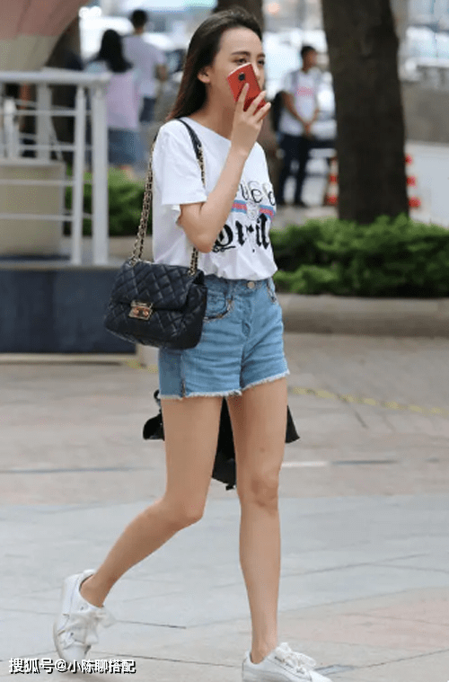 衣裳 40岁的女人，在穿搭上要懂得断舍离，这8点依着做就很好