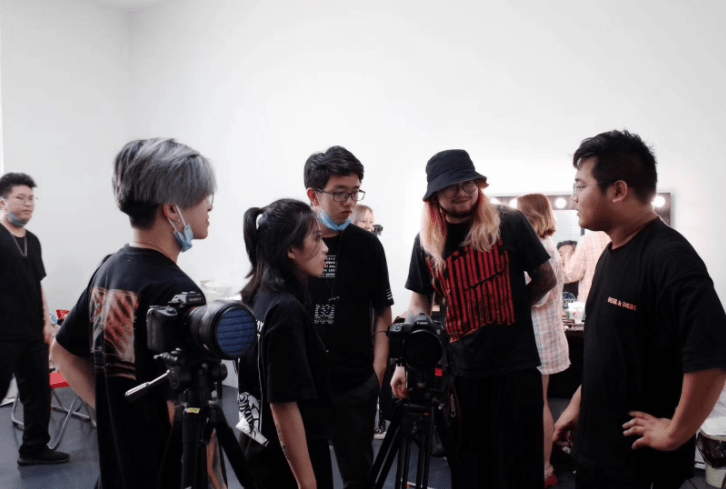 因为|真不愧是张雨绮！节目中竟上演“逃跑式”恋爱，我们该如何看待？