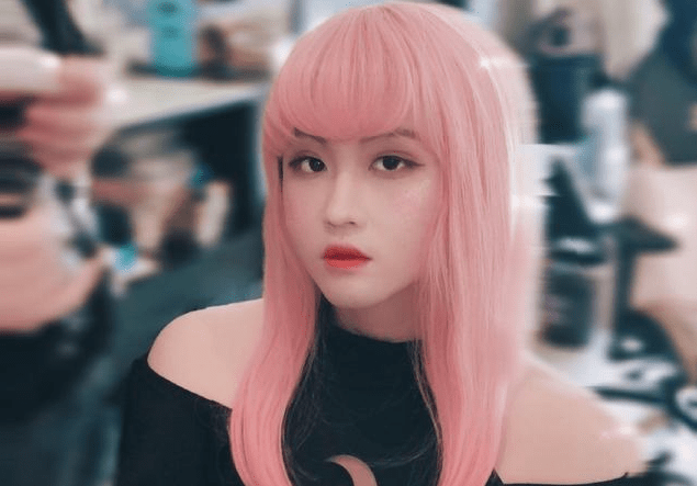 直播 迷你世界:造型致敬姿态?主播沉迷女装,粉丝都开始寄衣服了