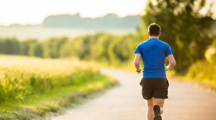 油高|肝脏不好的人，该如何养肝？专家直言：做好4点，肝脏自然好！