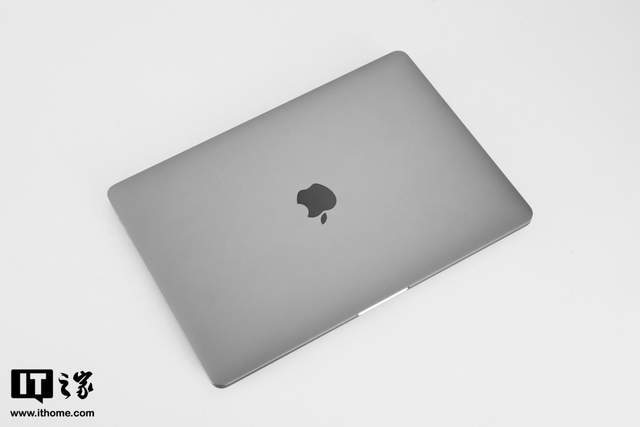 硬件|英特尔 Evo 认证 PC 对决 M1 Macbook：x86 生态加持，Evo 更省心