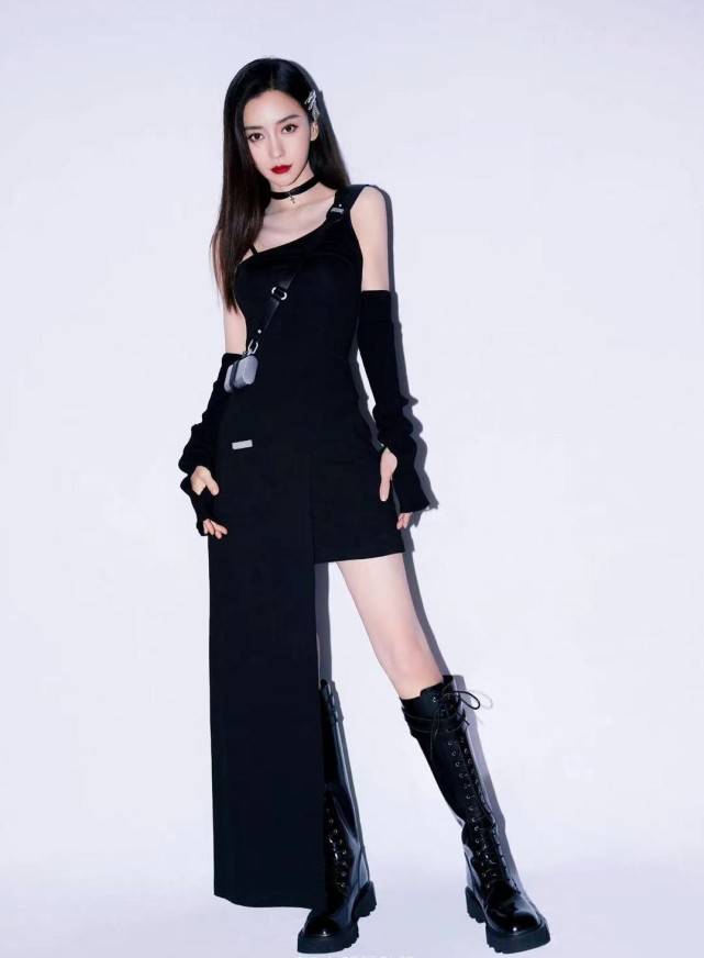 黑色 被妈妈嫌弃过的一身黑大逆袭!掌握3点穿搭心机,轻松变身美少女