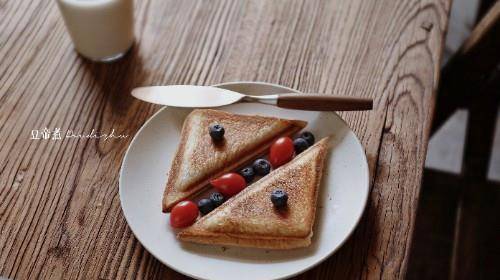 盖上上|营养早餐简单做，牛奶一杯三明治两块，就是能量满满的美味美食
