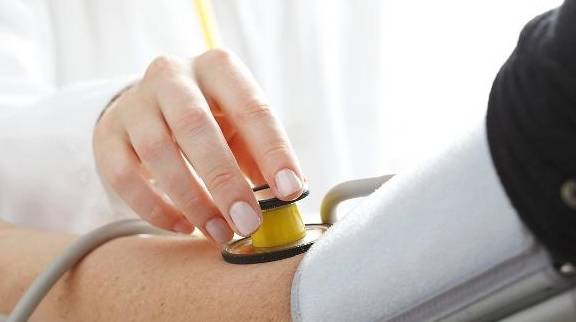 肾脏|肾友控血压，只限盐是不够的，记住2点，血压降下来了，肾也健康