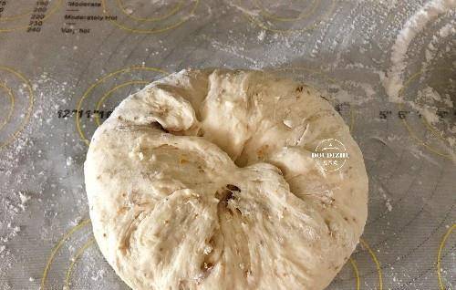 面包|明天的早餐,就是它,口感好味道香,吃起来口口脆甜,很是满足